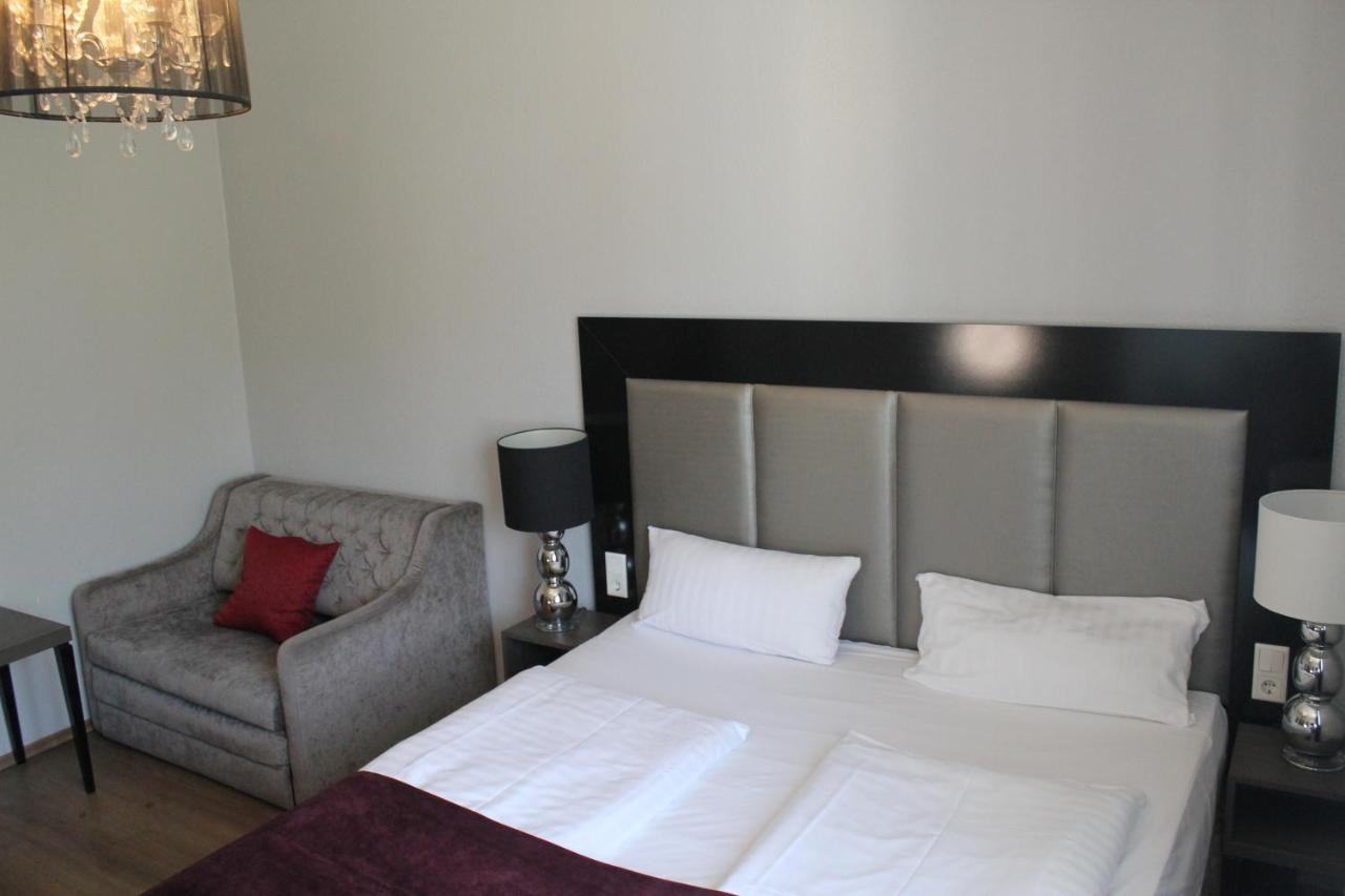 อารีนา วิลลา อัม วาสเซอร์พาร์ค Hotel Frankfurt am Main ภายนอก รูปภาพ