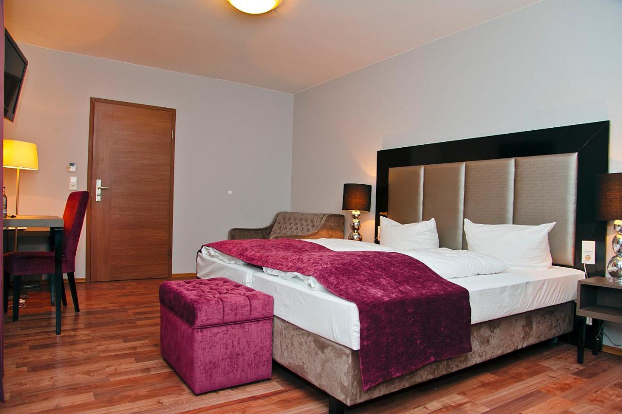อารีนา วิลลา อัม วาสเซอร์พาร์ค Hotel Frankfurt am Main ภายนอก รูปภาพ