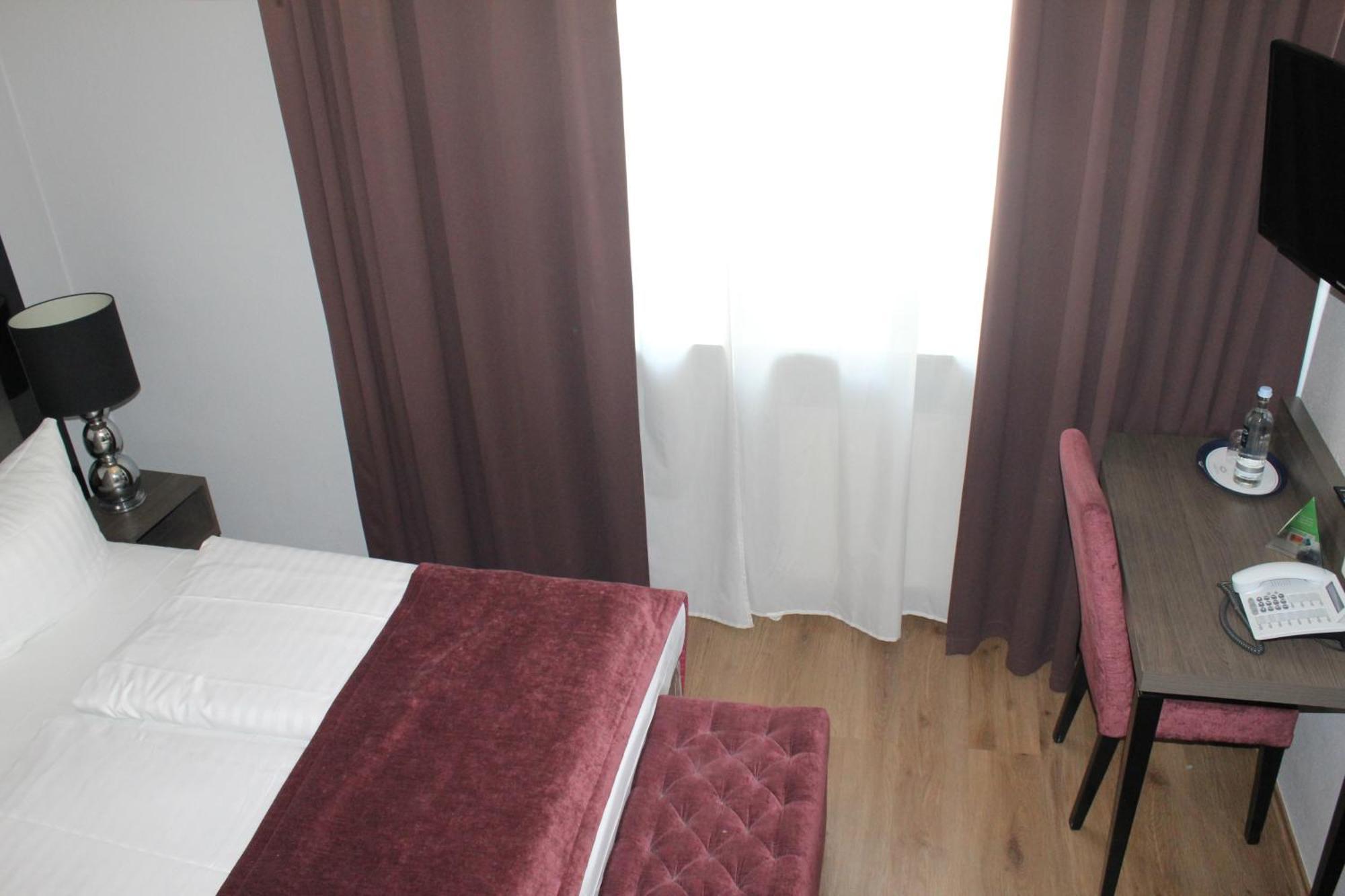 อารีนา วิลลา อัม วาสเซอร์พาร์ค Hotel Frankfurt am Main ห้อง รูปภาพ
