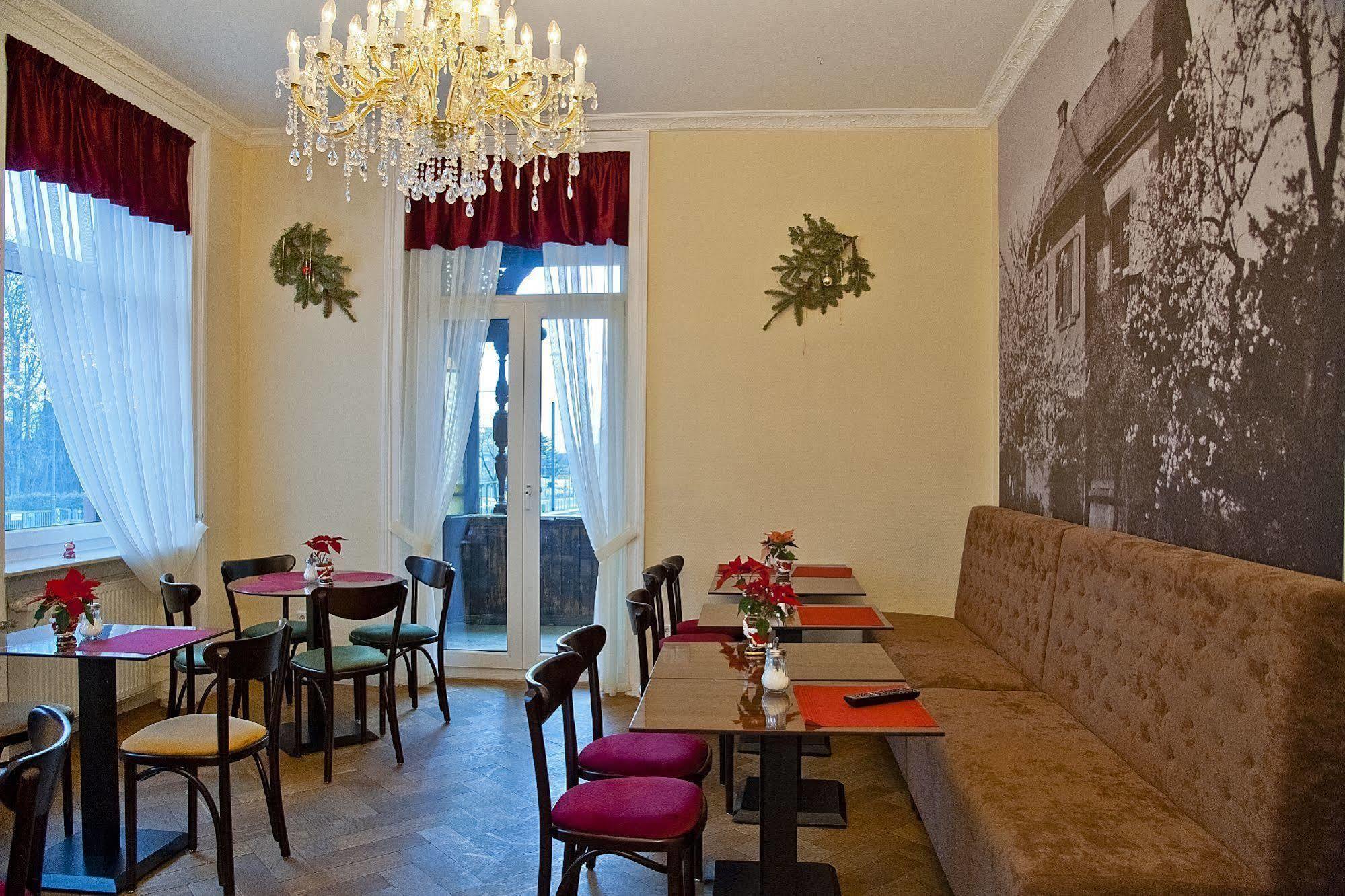 อารีนา วิลลา อัม วาสเซอร์พาร์ค Hotel Frankfurt am Main ภายนอก รูปภาพ